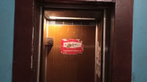(Переснято) Лифты МЛЗ и ЩЛЗ, г/п 320 и 500 кг, V=1 м/с (бул. Центральный, 24, подъезд 1, Запорожье)