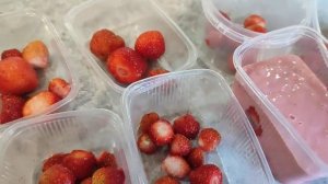 Мороженное из клубники и сгущённого молока! И как десерт на зиму!