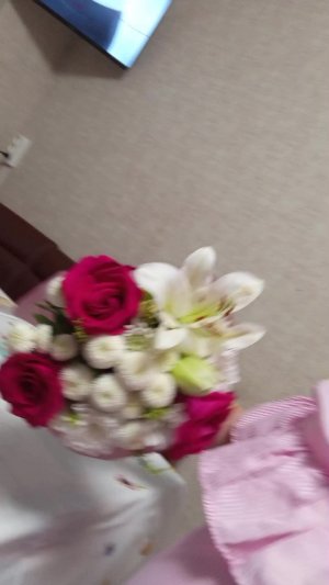 У моей подруги др тут собрались я я Ева твоя подруга Валя именинница и её сестра Оля ия Ева твоя под