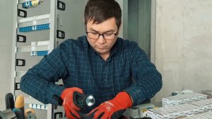 Когда гаснет свет-он приходит.|Профессия Электрик