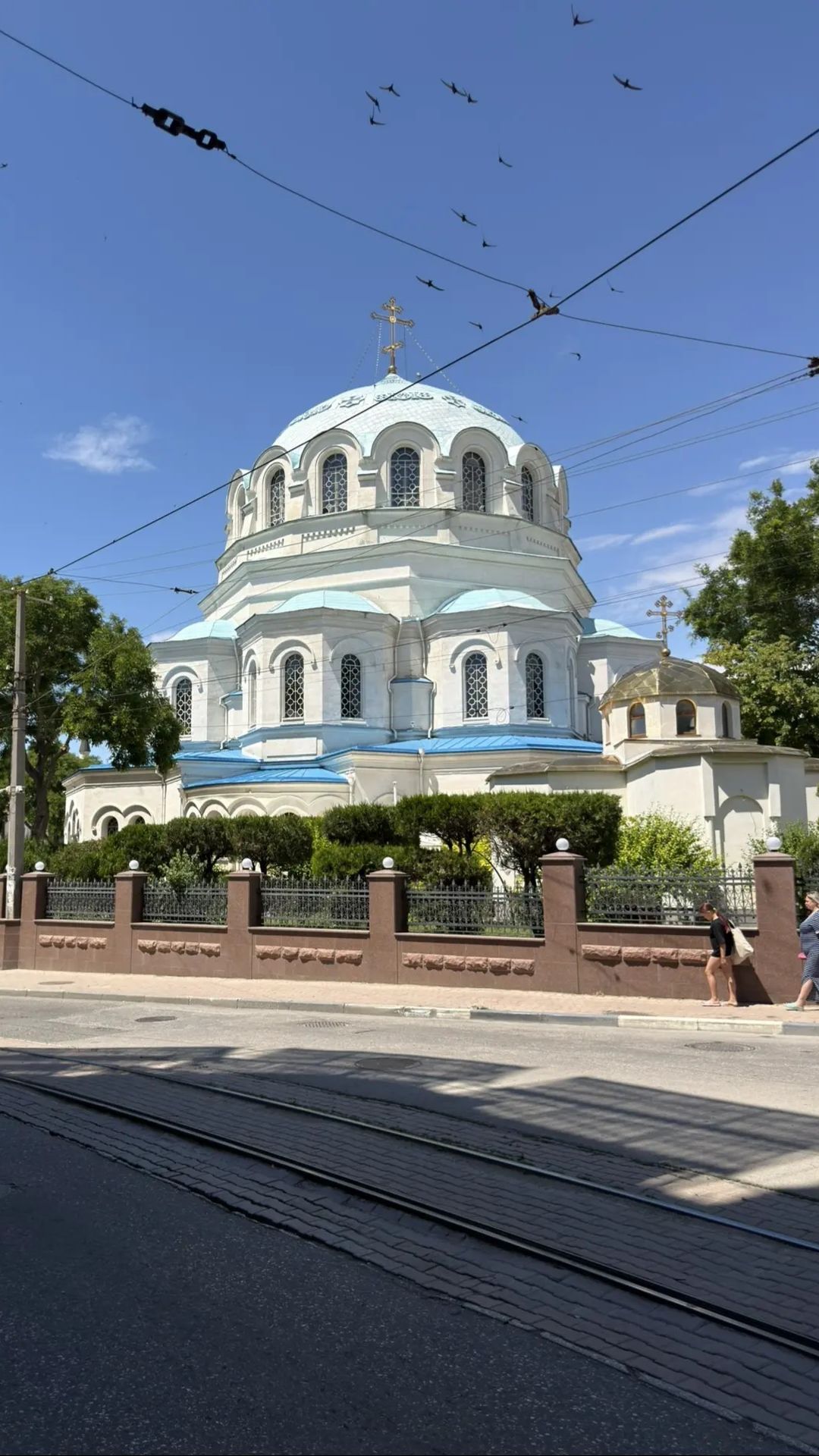 1 к.кв по ул. Караева, в городе Евпатория. Морская гладь у самого дома! смотреть онлайн