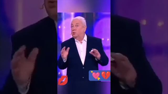 Дружит с соседкой 💋😘💔🤔