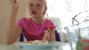 мой влог что я ем на завтрак