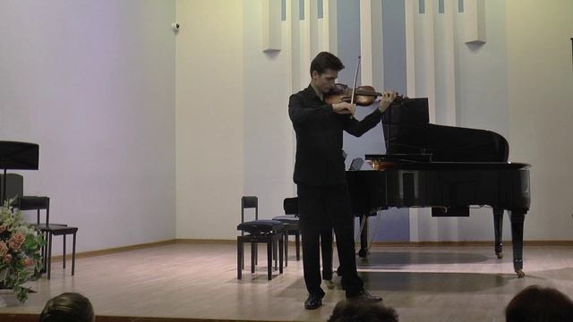 Иоганн Себастьян Бах «Adagio и Фуга из Сонаты № 1 соль минор», исполняет АРТЕМИЙ СЕКРЕТЁВ