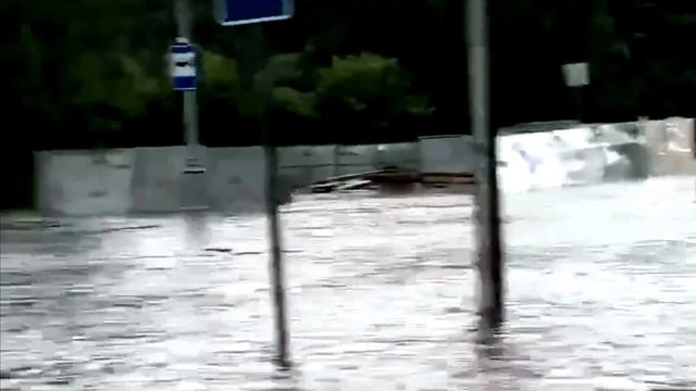 Сильный ливень прошел в Москве