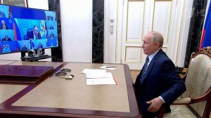 Вопросы внешней политики в центре внимания президента на совещании с Совбезом РФ.