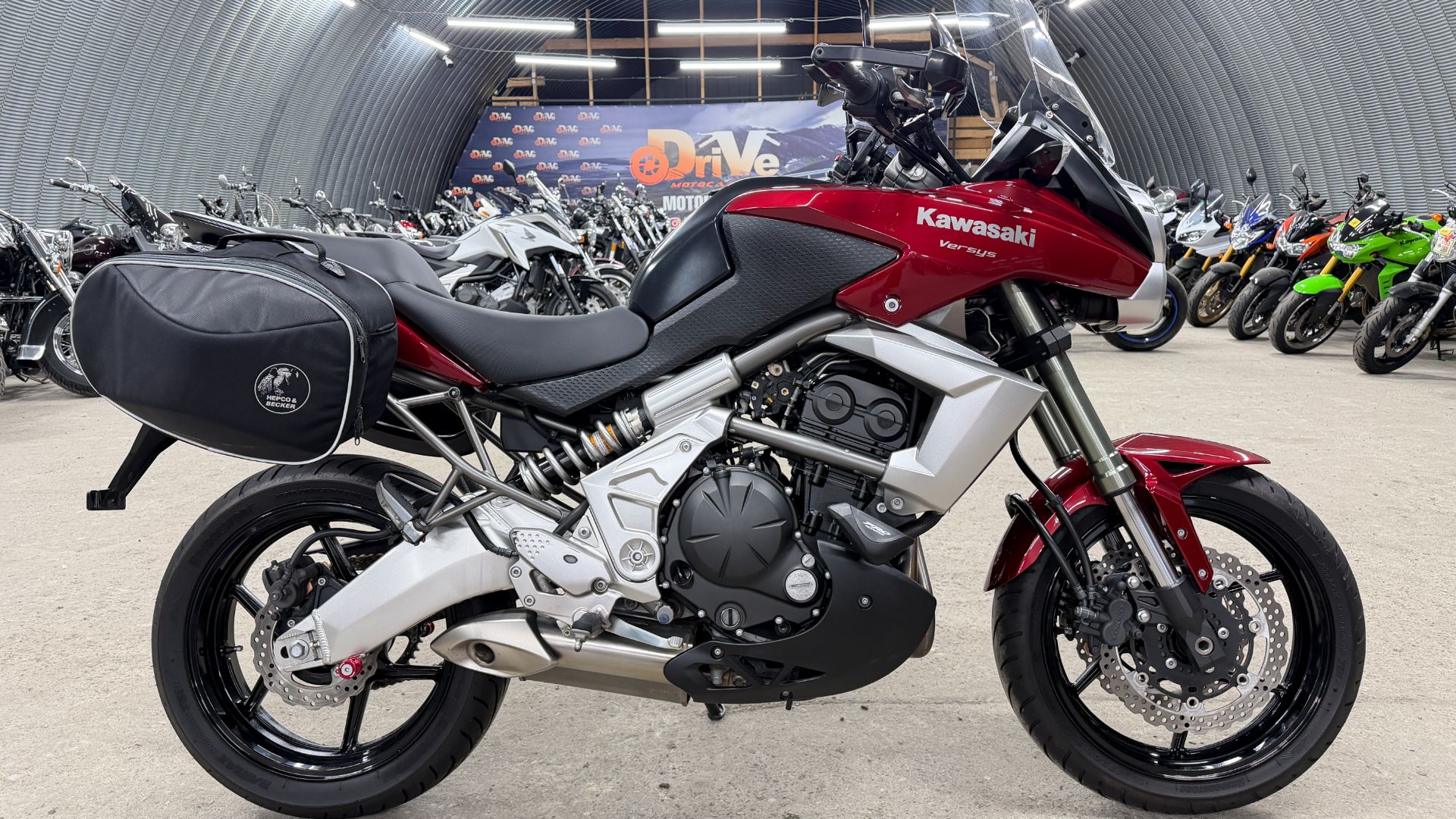 Обзор Kawasaki Versys 650 |В НАЛИЧИИ| смотреть онлайн
