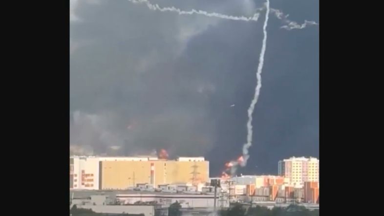 СЕРЬЁЗНО АТАКОВАНА МОСКВА СЕГОДНЯ! БОЙ В МОСКВЕ! УКРЫ БЬЮТ ПО ГРАЖДАНКЕ! ВИДЕО!! 18.06.2026 смотреть онлайн