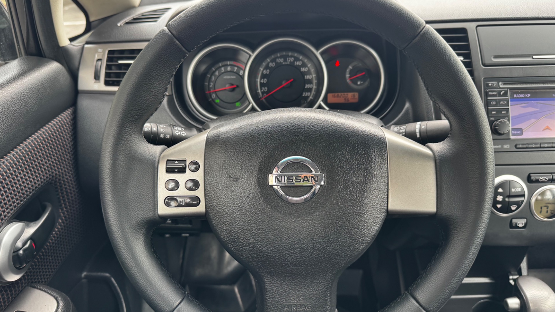 Обзор Nissan Tiida / 2012 / 1.6 / АКПП
