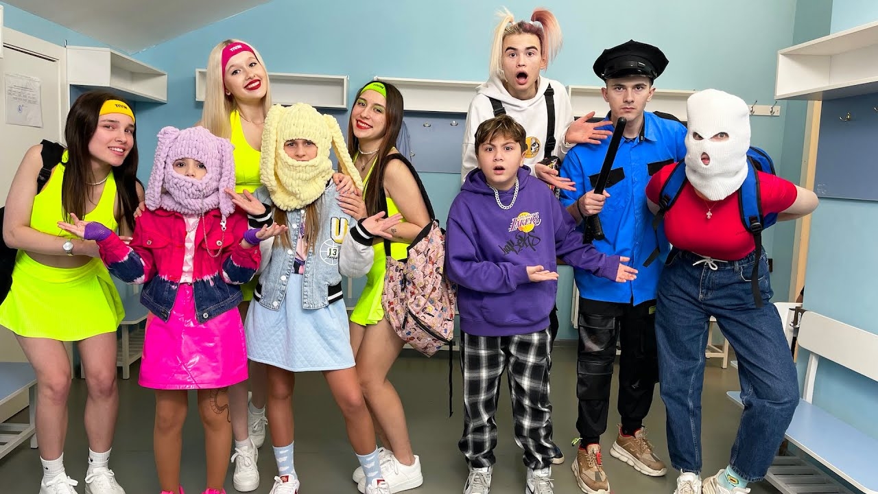 ЧУЖОЙ В КАМПУСЕ!!! ТЕННИСИСТКИ ОЧЕНЬ ХОТЯТ ДРУЖИТ С АМИНОЙ! ХИТРЫЙ ПЛАН НОВЕНЬКИХ! смотреть онлайн