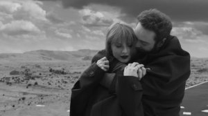 Taylor Swift – Fortnight (feat. Post Malone)