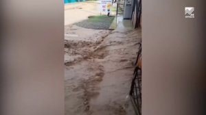 В с. Курджиново потоп – вышедшая из берегов р. Малоулька затопила дворы и огороды