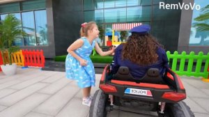 Диана и Рома. Дети не мусорите