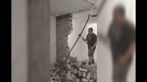 Демонтаж кирпичной стены за 45 минут