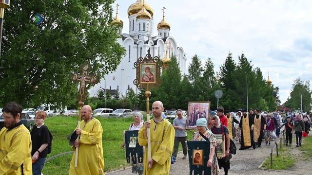 Православные верующие Коми в эти дни совершают Усть-Вымский крестный ход смотреть онлайн