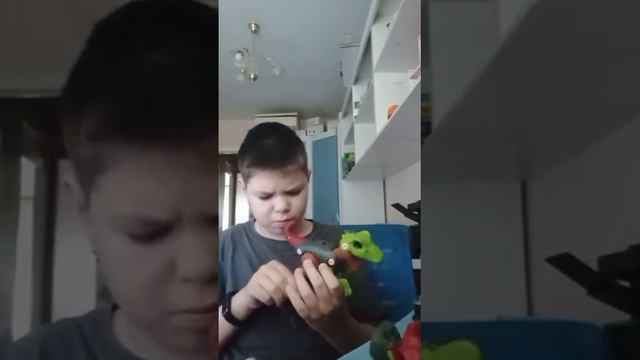 Сюрприз для динозавров
