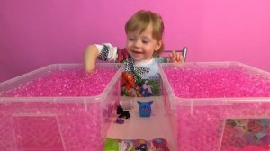 Орбиз и сюрпризы с игрушками в разноцветных шариках / Orbeez Toys unboxing
