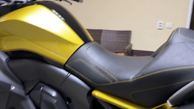 BMW K1600 Grand America