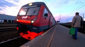 Прибытие электропоезда на станцию Семёнов