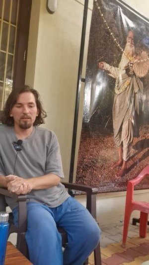 ИНДИЯ!
 МАДЕВИКА, Ученица Йоги Рамсураткумара (1 декабря 1918 — 20 февраля 2001) — индийский святой