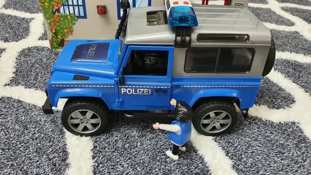ПОЛИЦЕЙСКИЙ УЧАСТОК! 🚨 Большая Погоня на Машине Игрушки для детей