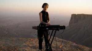 O2 — Live set   Saudi Arabian desert