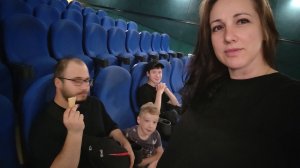 7.06.26/выходной с сыновьями❤️/кино/пицца/прогулка/минус два куста роз🌹/как дела у моей старушки🚗