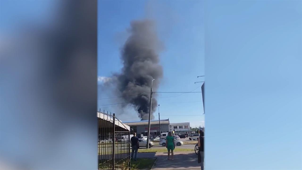 В Запорожье поражен склад новой почты, которая занимается поставками для ВСУ смотреть онлайн
