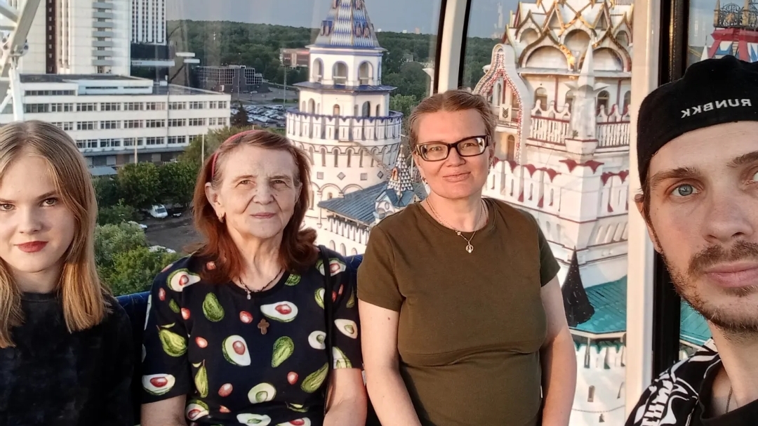Колесо обозрения в Измайловском Кремле.