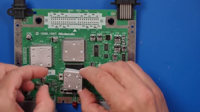Я заплатил $700 за «редкую», «непроверенную» игровую приставку Nintendo 64 производства Hyundai