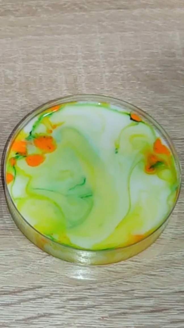 Молочные Рисунки набор для опытов. Медведь Костя.