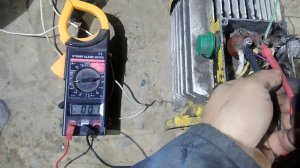 Запуск асинхронного двигателя без наклейки магнитов с помощью конденсаторав