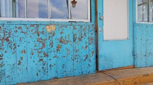 Конец июня,начинаем очищать веранду от старой краски.