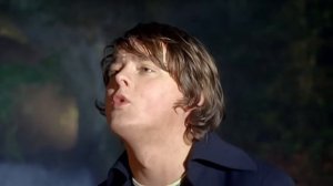 Keane - Somewhere Only We Know (Official Music Video)