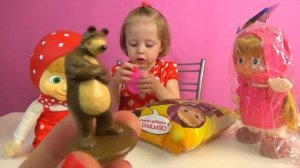 Распаковка: Кукла Маша игрушка - повторюшка танцует и поет