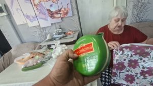 Получала пенсию Потратила половину на эти продукты Показываю что я купила съездив с мужем в магазин