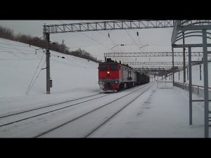 Тепловоз 2ТЭ10М-2618. Тяжко в горку. Звук 10Д100.