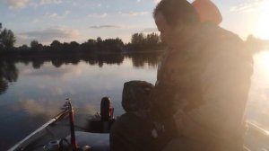 обед на острове,ветер на каме и две щуки