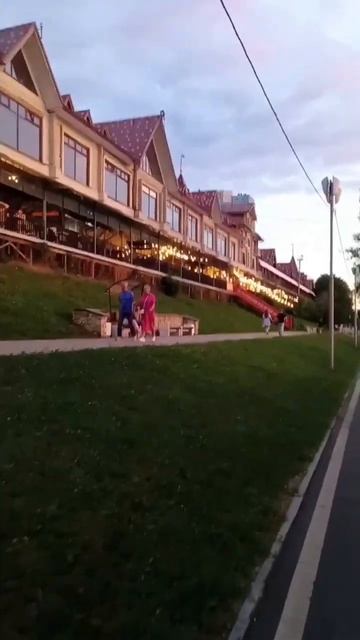 Вечерняя прогулка по набережной 🌅 | Золотой час