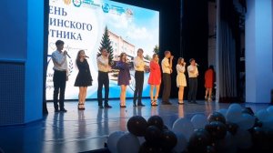 Студия Звонкие голоса - Мир не прост