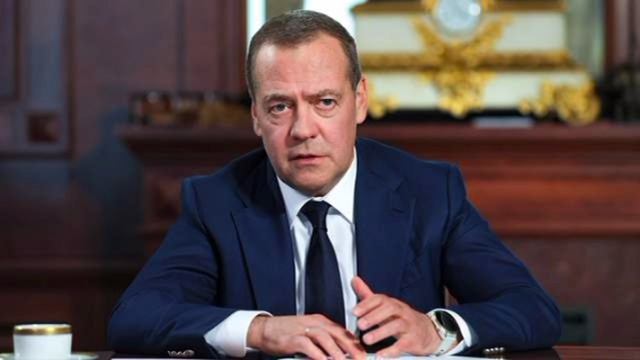 ‼️🇷🇺🇺🇦 Никаких правил в отношении неонацистского Киева больше нет и быть не может, — Медведев ➖ смотреть онлайн