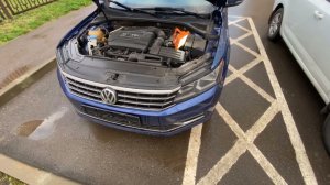Замена лампы переднего поворотника (ДХО) на Volkswagen Passat B7 NMS