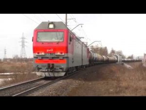 Электровоз 2ЭС6-732 «Синара» с грузовым поездом