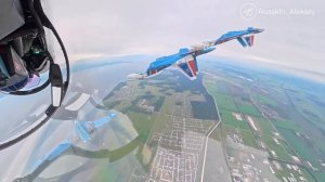 🇷🇺💪«Русские Витязи» в небе над Ульяновском показали высший пилотаж!   Благодарю команду за то, чт
