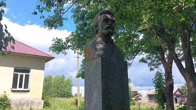 Памятник Ленину на острове Залит. Псковское озеро (19.06.2026).