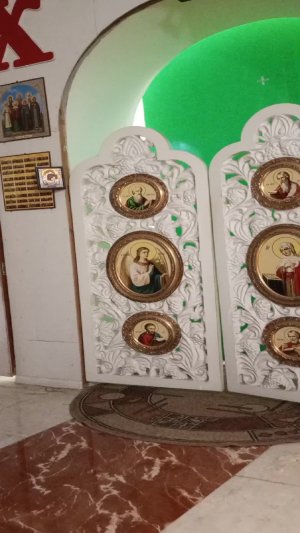 Божественная служба в храме Святой Троицы
