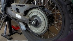 Смазка цепи мотоцикла Loncin ds250.mp4