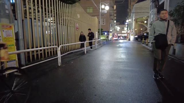 Вечерняя прогулка по Токио в районе Синдзюку