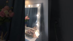Гримерное зеркало Mirrori