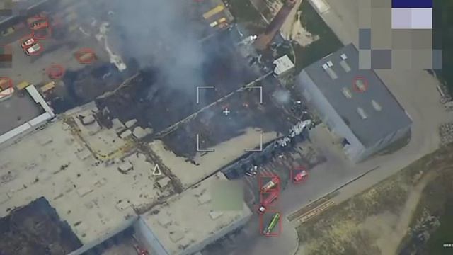 ‼️🇷🇺🇺🇦 Су-34М ударил по месту хранения БПЛА ВСУ на северо-западе Харькова смотреть онлайн